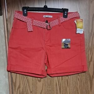 Lee Coral High-Waist Cotton Stretch Shorts with Patterned Belt